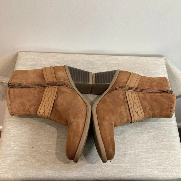 EARTH Sz 6.5 Lina  Arlington Western Style Leather Stacked Heel Ankle Boots - Picture 8 of 12